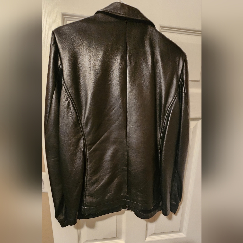 Womans black leather coat - Picture 3 of 3